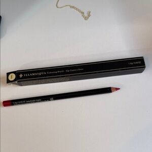 Illamasqua Lip Liner in Bold Red color Creative